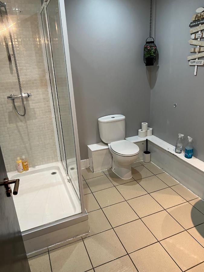 2 Bedroom Free Parking By Concert Square Sleeps 8 Liverpool Exterior photo